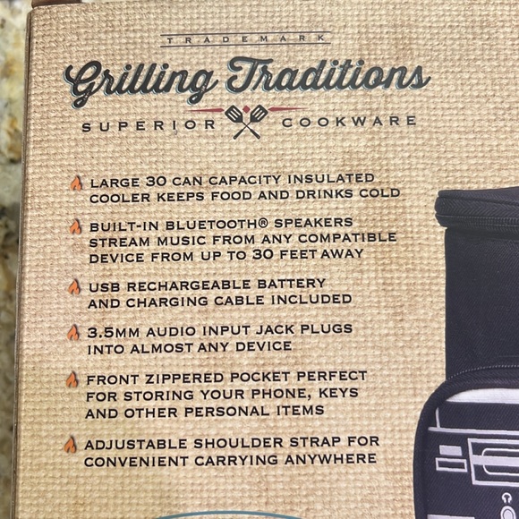 **New In Box** Grilling Traditions Wireless Boombox Cooler Bag - Picture 4 of 6